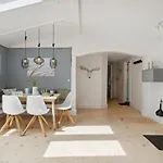 Holiday home Amazing In With Wifi Hornbaek